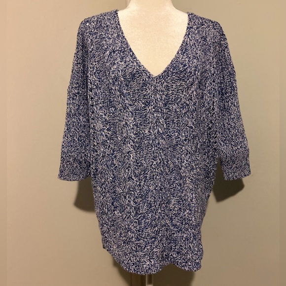 Express Woman’s Cable Knit Slouchy 3/4 Sleeve, V-Neck Sweater,Blue/White Color,M - Picture 4 of 9